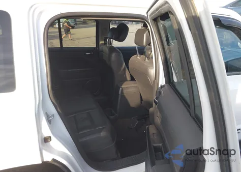 2015 Jeep Patriot Altitude Edition z USA, uszkodzony, nr VIN 1C4NJPBA3FD326104